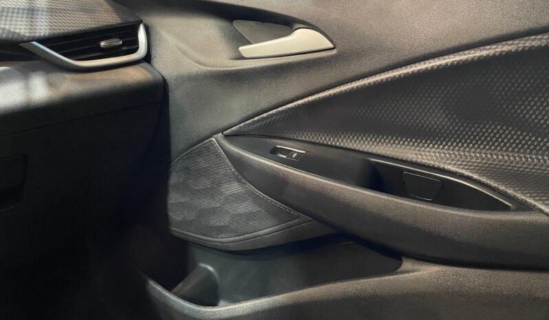 Chevrolet ONIX HATCH LT 2025 completo