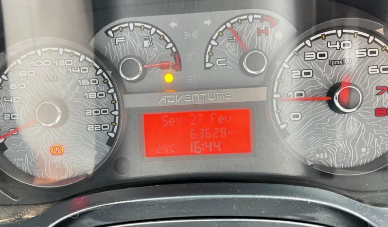 Fiat Strada Adventure 2013 completo