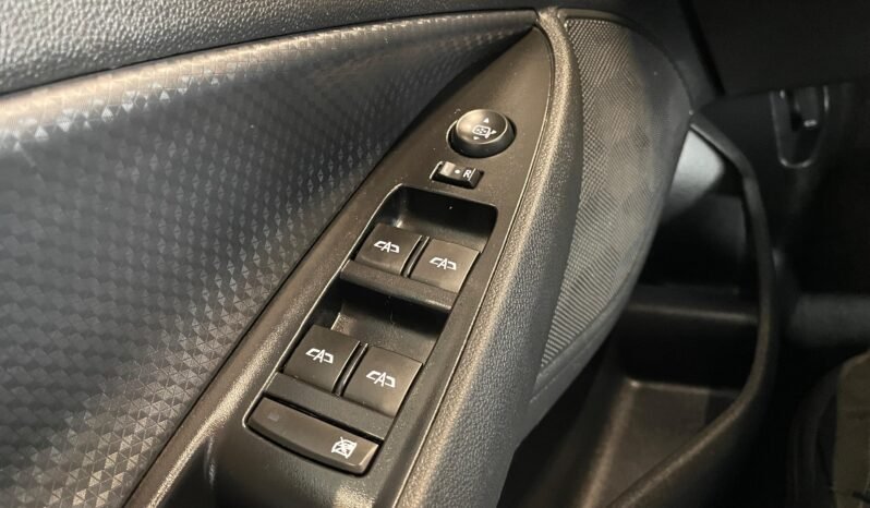 Chevrolet ONIX HATCH LT 2025 completo