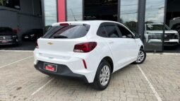 Chevrolet ONIX HATCH LT 2023 completo
