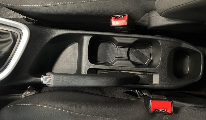 Chevrolet ONIX HATCH LT 2023 completo