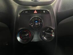 Hyundai HB20S C.Plus/C.Style 2014 completo