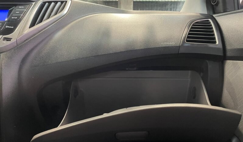 Hyundai HB20S C.Plus/C.Style 2014 completo