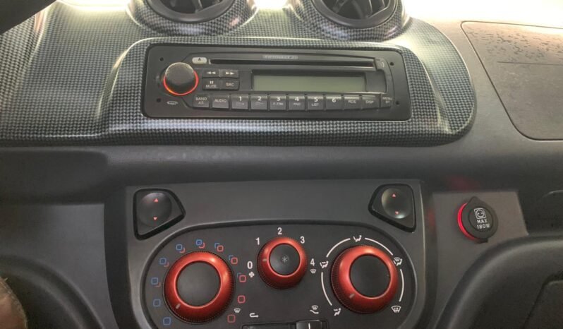 Fiat Uno Sporting 2014 completo