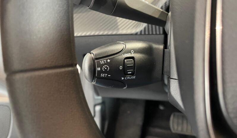 Peugeot 208 Allure 2025 completo