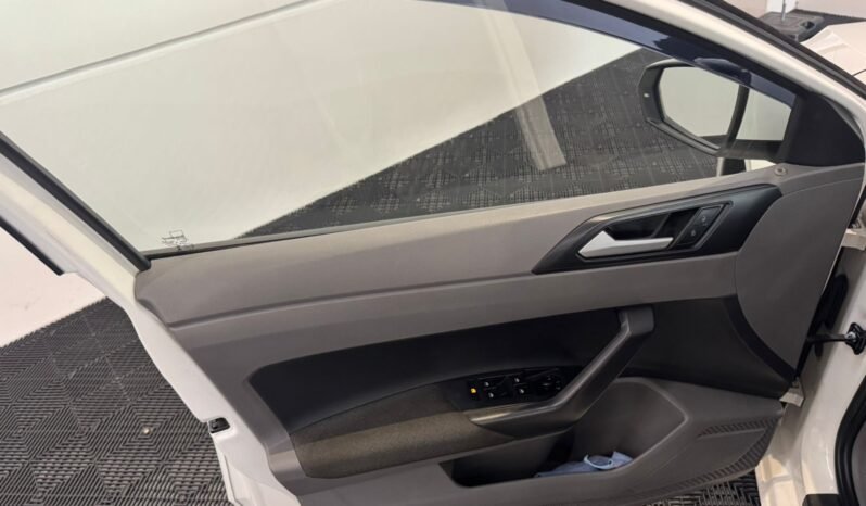 VolksWagen Polo Comfort. 2018 completo