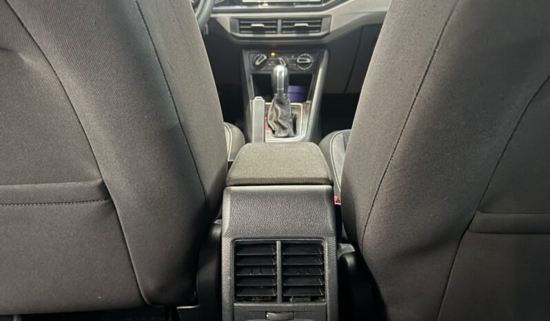 VolksWagen Polo Comfort. 2018 completo