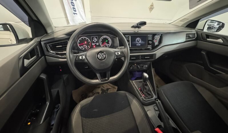 VolksWagen Polo Comfort. 2018 completo