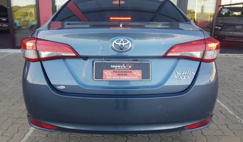 Toyota YARIS XLS Sedan 2020 completo