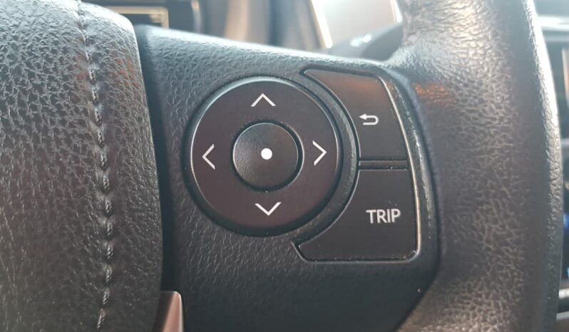 Toyota YARIS XLS Sedan 2020 completo