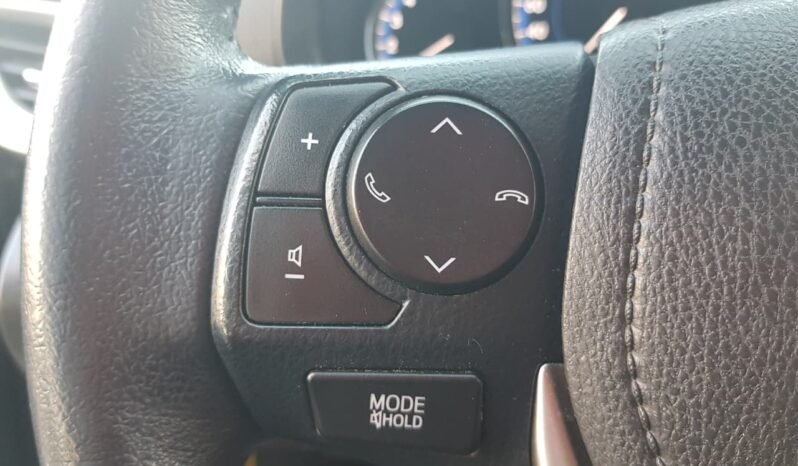 Toyota YARIS XLS Sedan 2020 completo