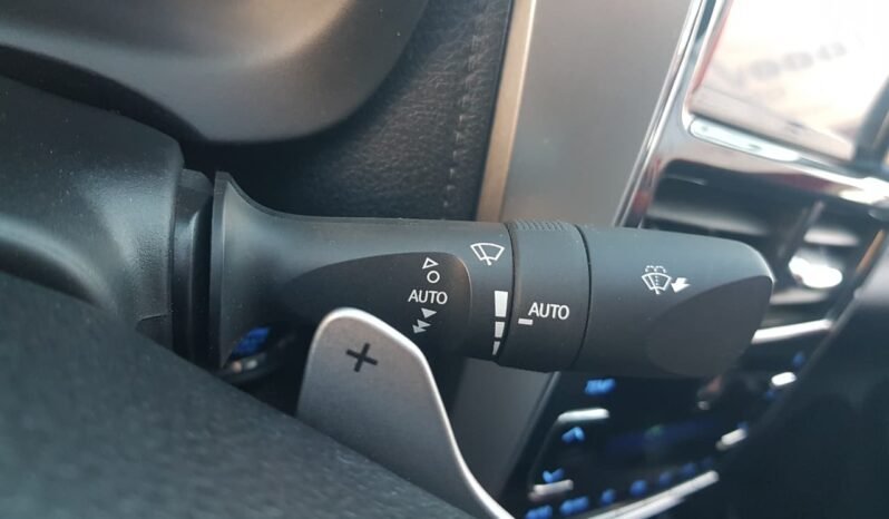 Toyota YARIS XLS Sedan 2020 completo