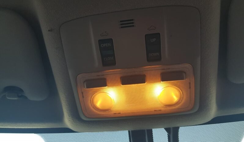 Toyota YARIS XLS Sedan 2020 completo