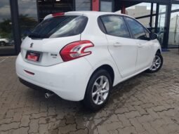 Peugeot 208 Allure 2016 completo