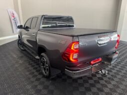 Toyota Hilux SRX 2025