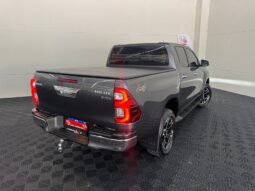 Toyota Hilux SRX 2025