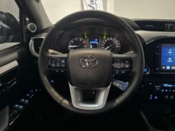 Toyota Hilux SRX 2025 completo