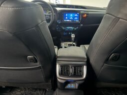 Toyota Hilux SRX 2025 completo