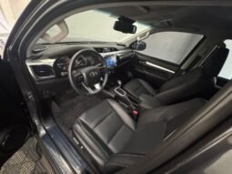 Toyota Hilux SRX 2025 completo