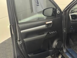 Toyota Hilux SRX 2025 completo