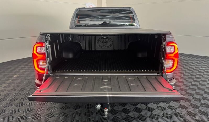 Toyota Hilux SRX 2025 completo