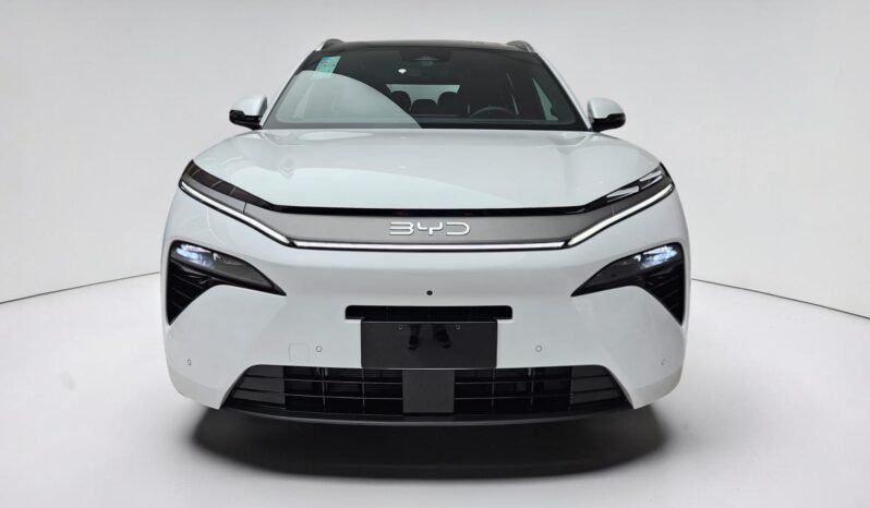 BYD Atto 8 2027 completo