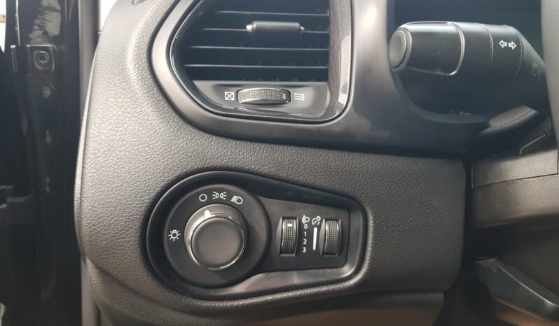 Jeep Renegade Long. 2025 completo