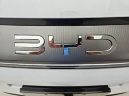 BYD Atto 8 2027 completo
