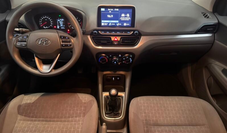 Hyundai HB20S Comfort Plus 2025 completo