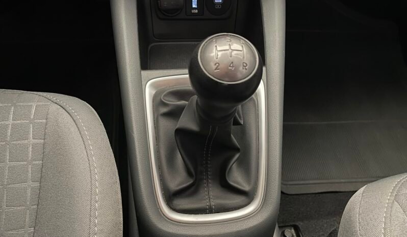 Hyundai HB20S Comfort Plus 2025 completo