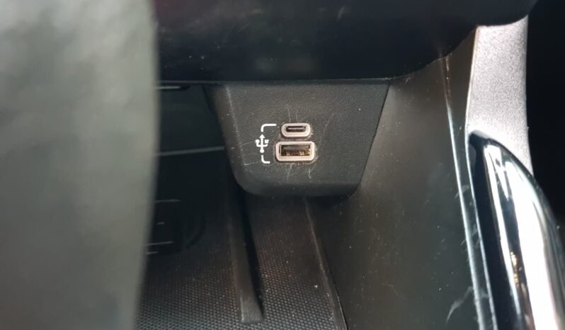 Fiat Fastback Limited 2023 completo