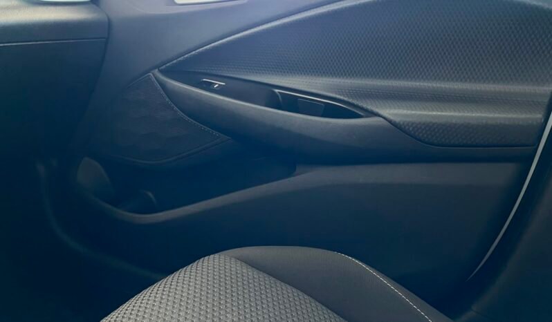 Chevrolet ONIX SEDAN Plus 2025 completo