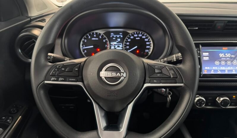 Nissan KICKS Play Sense 2025 completo