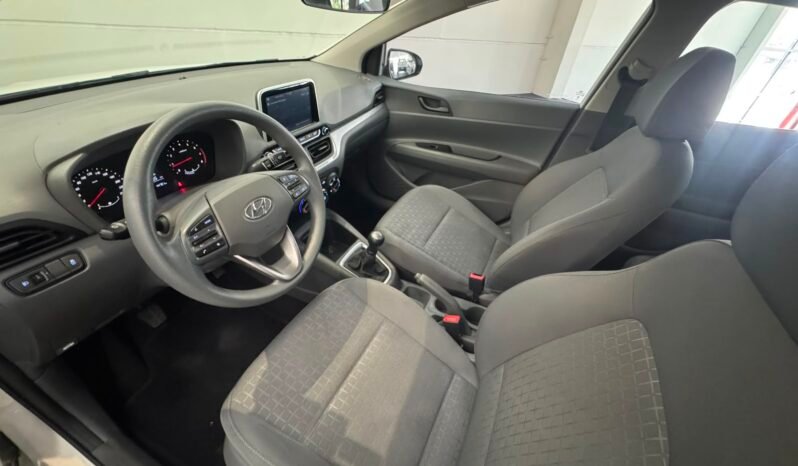 Hyundai HB20S Comfort Plus 2025 completo