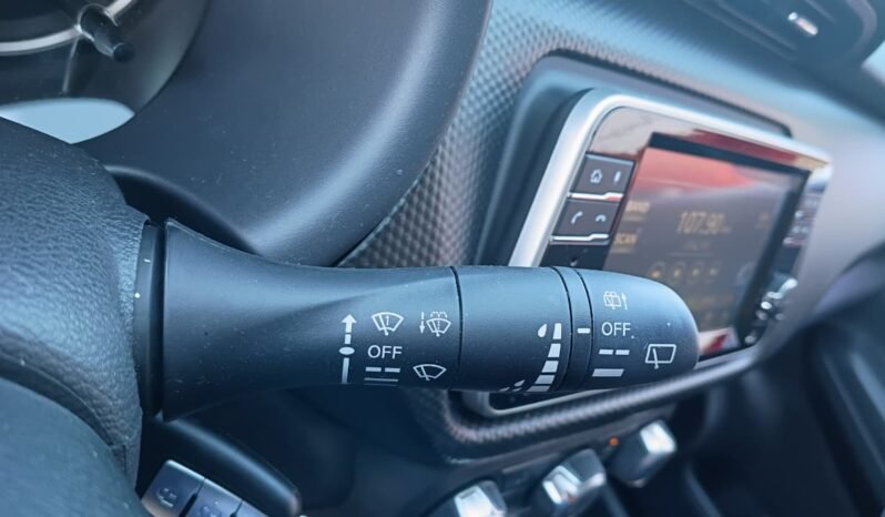 Nissan KICKS Play Sense 2025 completo
