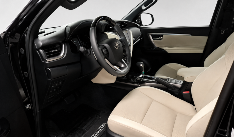 Toyota Hilux SW4 Diamond 2026 completo