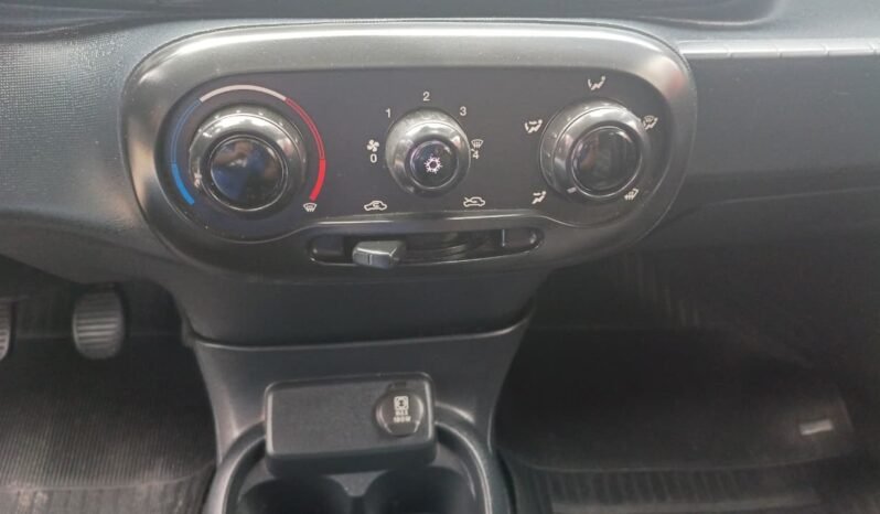 Fiat MOBI LIKE 2019 completo