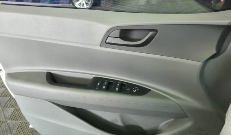 Hyundai HB20S Comfort Plus 2025 completo