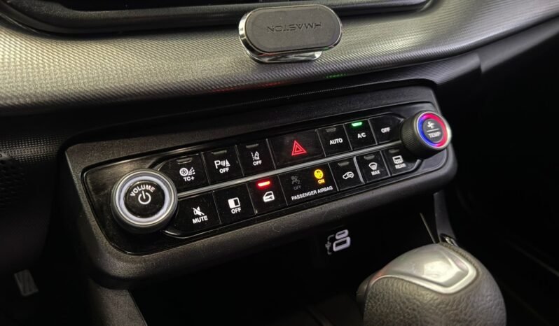 Fiat Fastback Limited 2023 completo