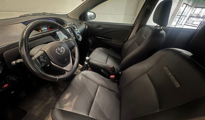 Toyota ETIOS CROSS 2016 completo