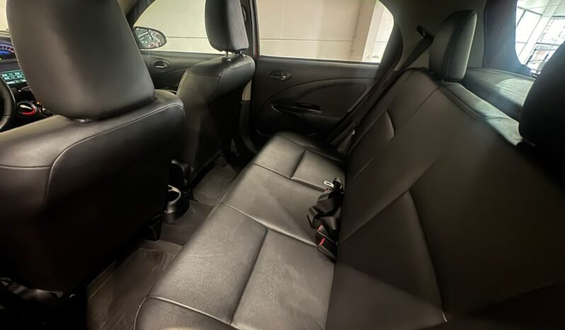 Toyota ETIOS CROSS 2016 completo