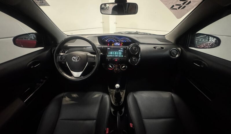 Toyota ETIOS CROSS 2016 completo