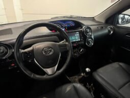 Toyota ETIOS CROSS 2016 completo