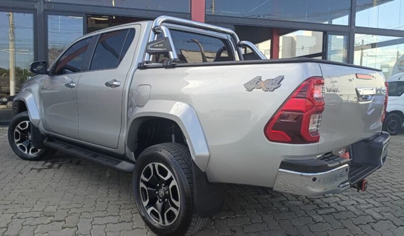 Toyota Hilux CD SRX Plus 2024 completo