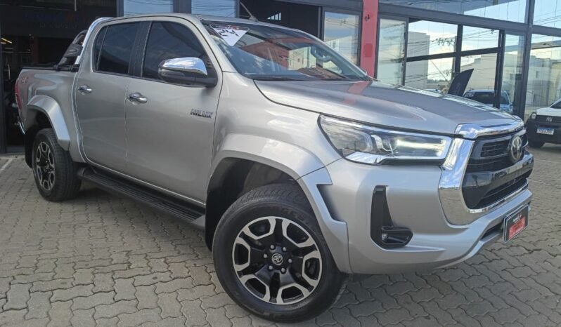 Toyota Hilux CD SRX Plus 2024 completo