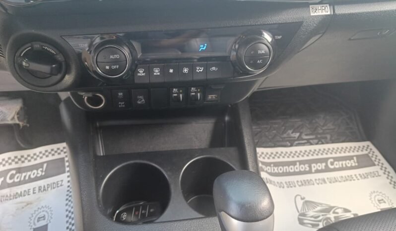 Toyota Hilux CD SRX Plus 2024 completo