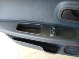 Fiat Mobi Trekking 2022 completo
