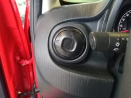 Fiat Mobi Trekking 2022 completo