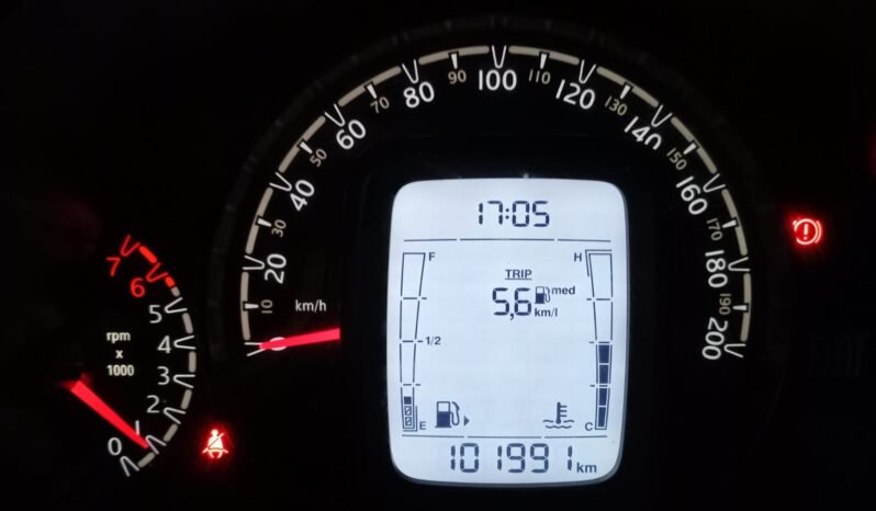 Fiat Mobi Trekking 2022 completo