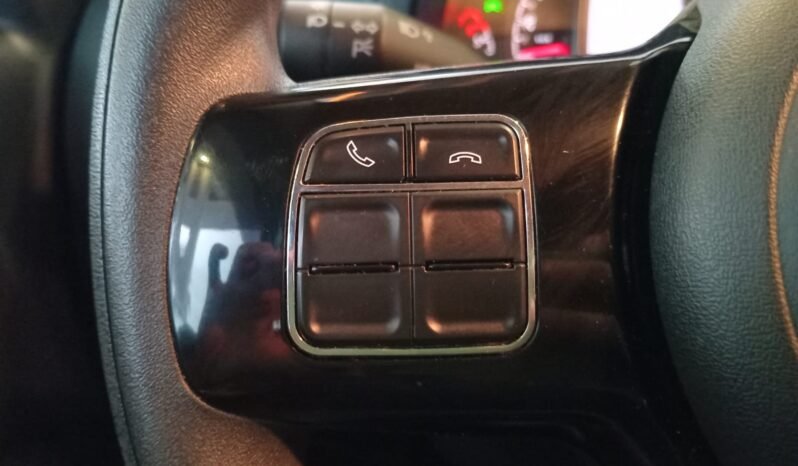 Fiat Mobi Trekking 2022 completo